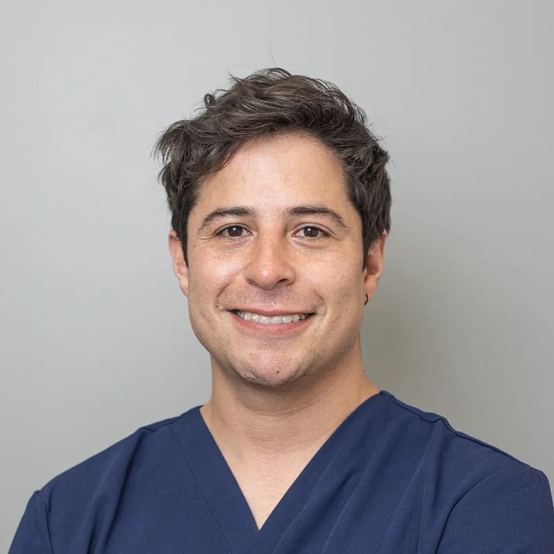 Dr. Felipe Abarzúa