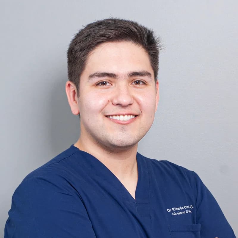 Dr. Ricardo Canales